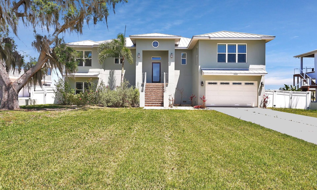 Crystal Shores House | Open for 2025 Scallop Season! Waterfront, 4-bedroom house in Crystal River