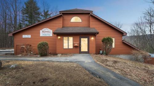 North Creek House | Open Pit - Summit at Gore Mountain by AvantStay