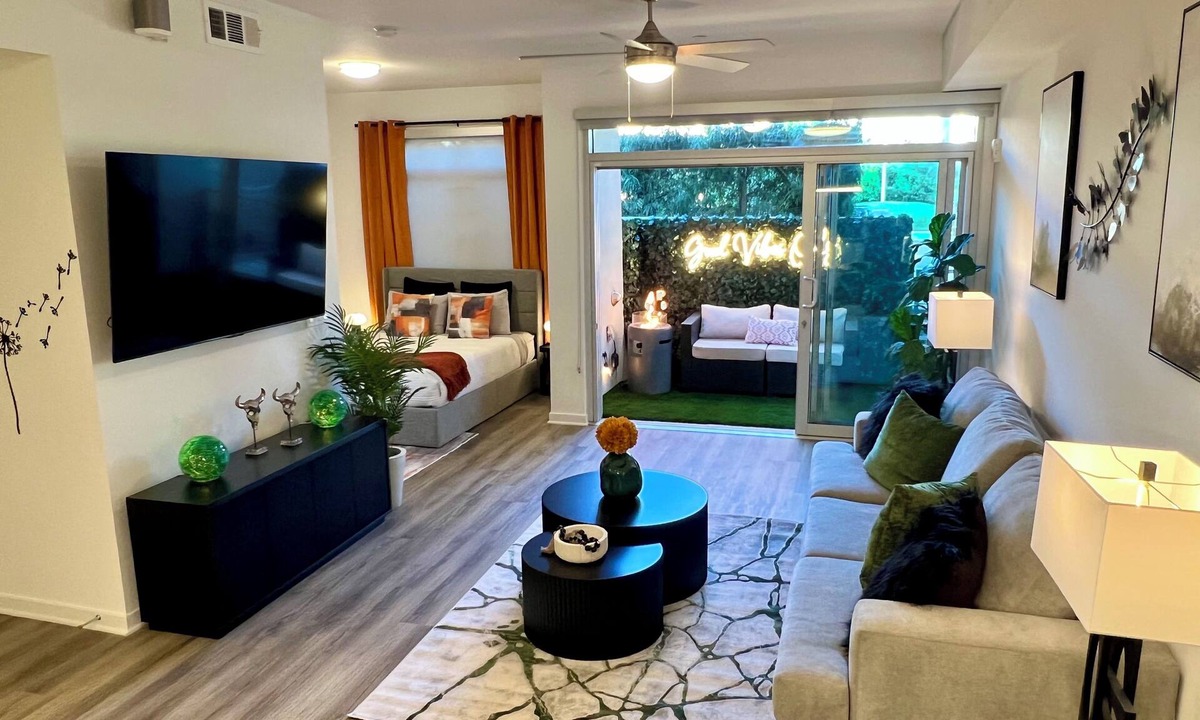 Mid City Apartment | Open Studio by Beverly Grove w/Pool, Parking & Laundry