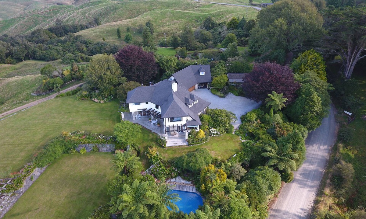 Te Kuiti Cabin | Opens 2025! Private retreat will spoil you, Stunning views, Waitomo's Hidden Gem