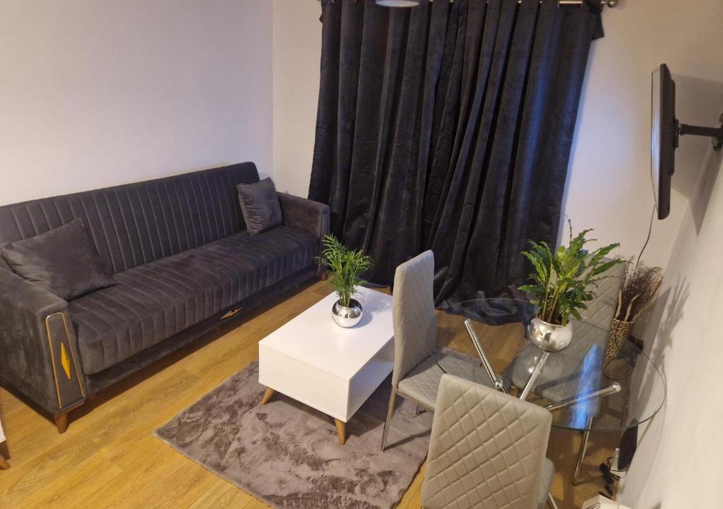 Peterborough House | Opera Home