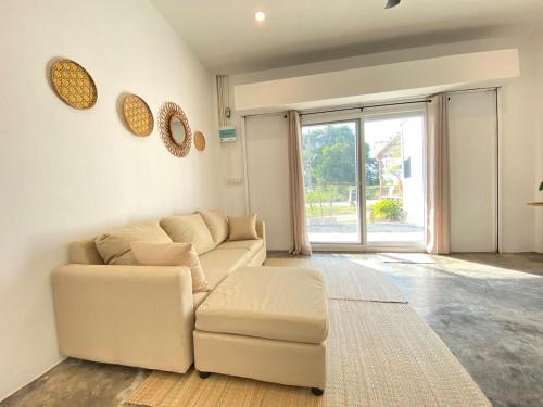 Ko Lanta Ski Chalet | Opposite to Beautiful Beach