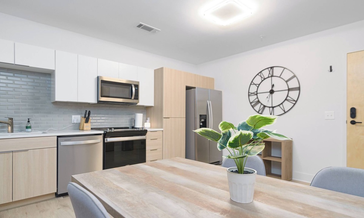 Optimist Park Apartment | Optimistic Oasis