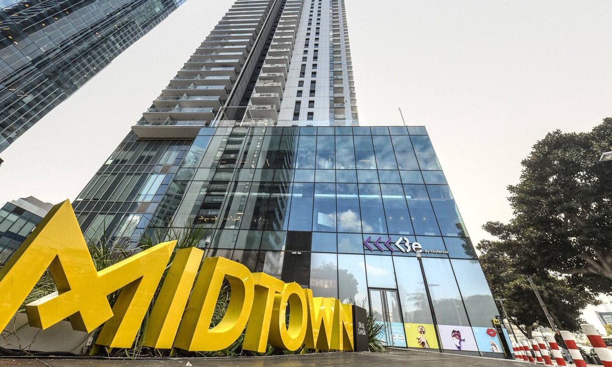 Tel Aviv Apartment | Opulent Ease 2BR Apt in Midtown High-Tech Complex - Sea & City Views
