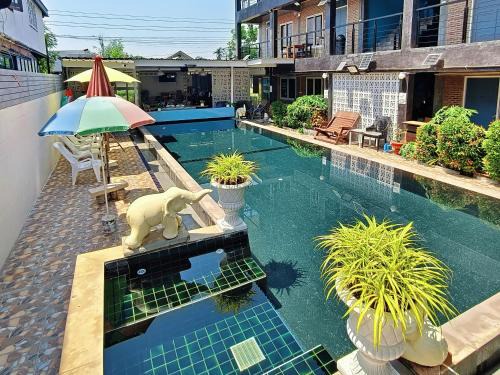 San Kamphaeng Hostel | Ora House