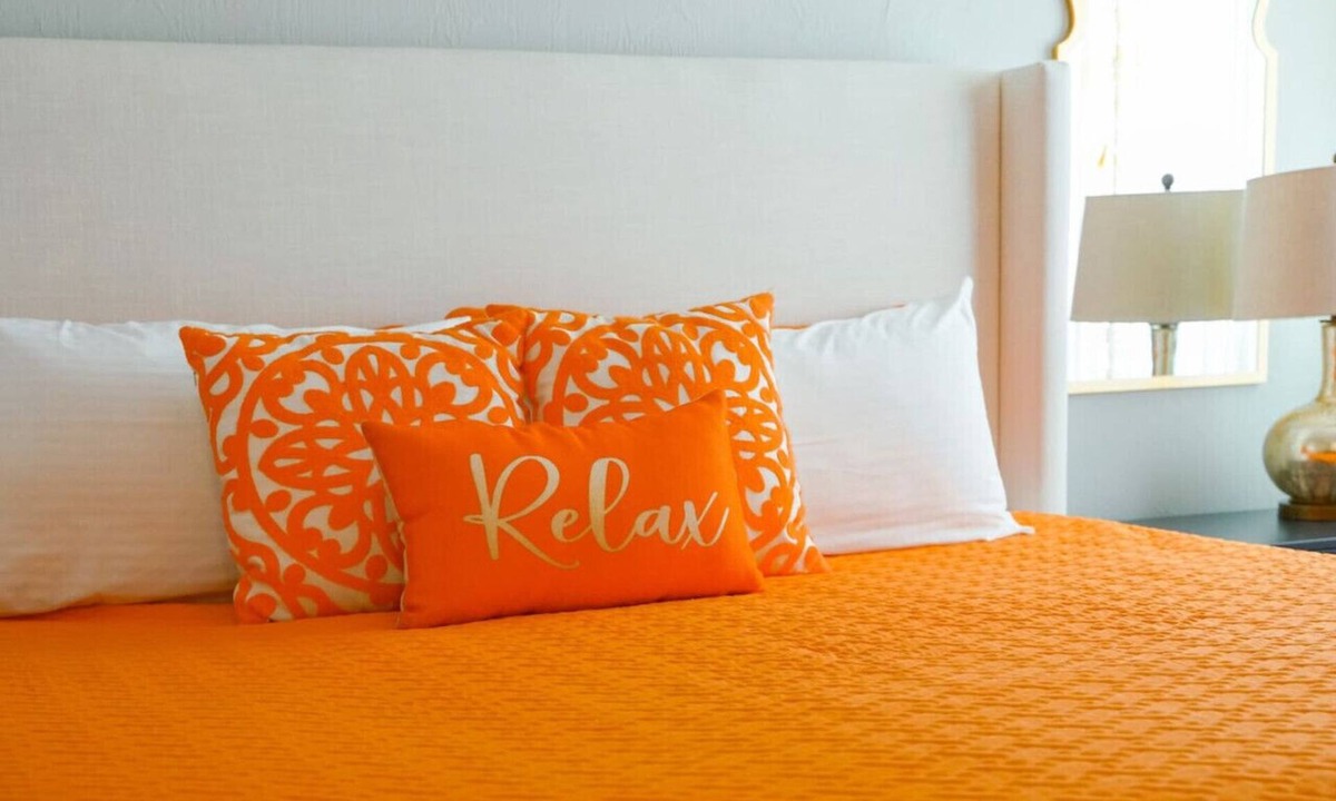 Vilano Beach Villa | Orange Oasis l Spring and Summer deals! Book now!