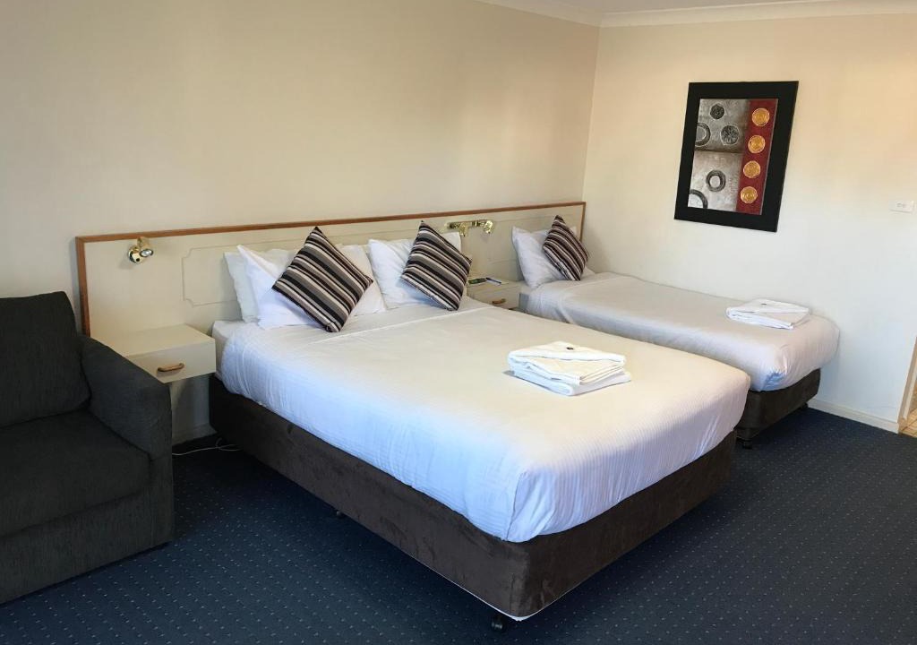 Orange East Hotel | Orange Motor Lodge