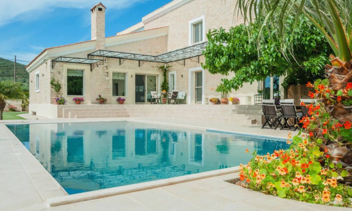 Agia Villa | Orange Tree Garden Villa