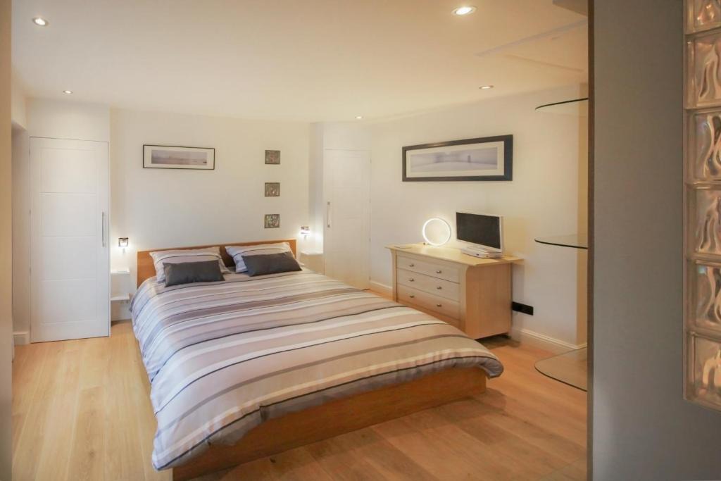 Hook Norton Apartment | Orchard Road Studio Apartment