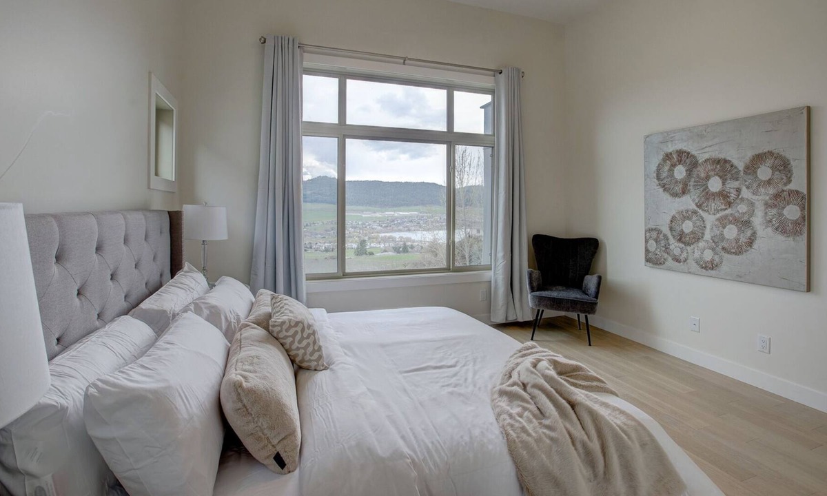 Vernon House | Orchard View getaway at The Rise