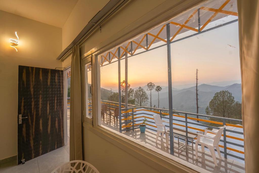 Jakh Resort | Orophile Retreat Resort