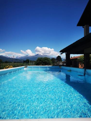 Front Apartment | Orto del pettirosso Appartamento con piscina privata e BBQ