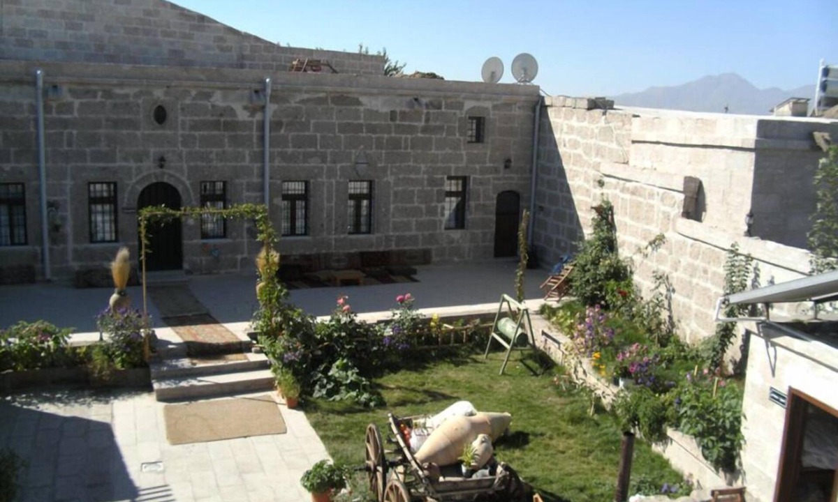 Guzelyurt Hotel | Osmanoglu Hotel