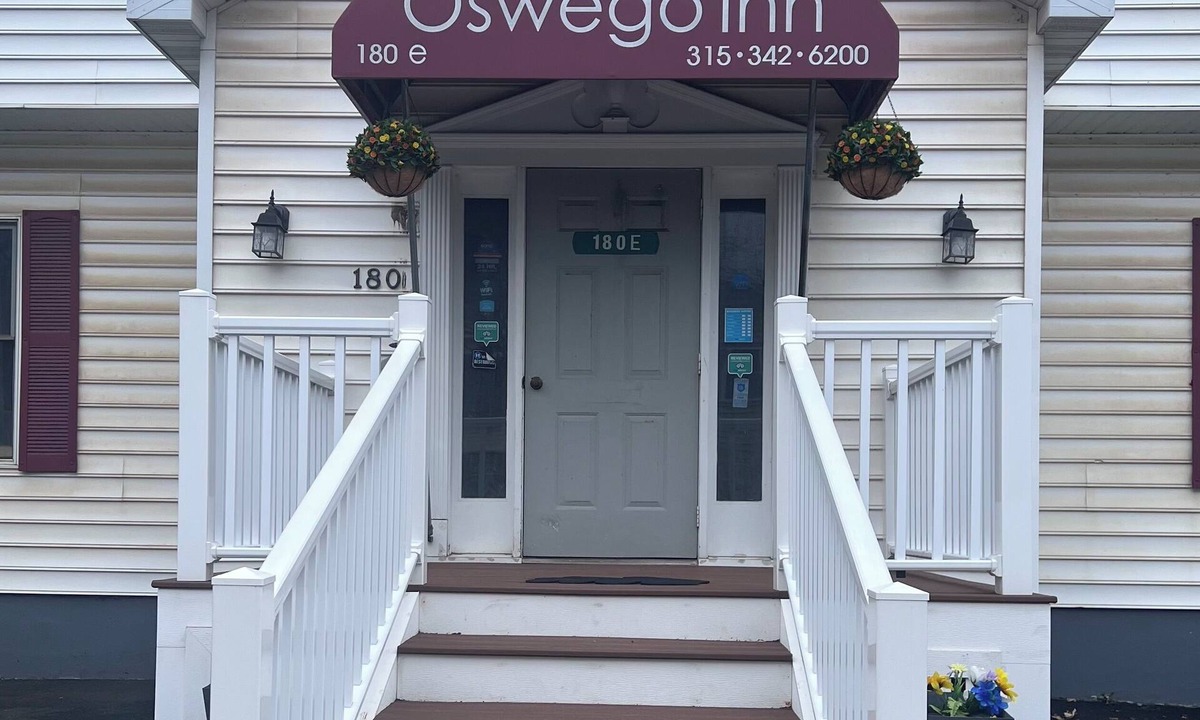 Oswego Hotel | Oswego Inn