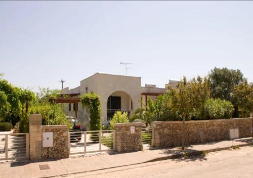 Otranto House | Otranto: independent villa in an elegant residential area, 550m from the sea