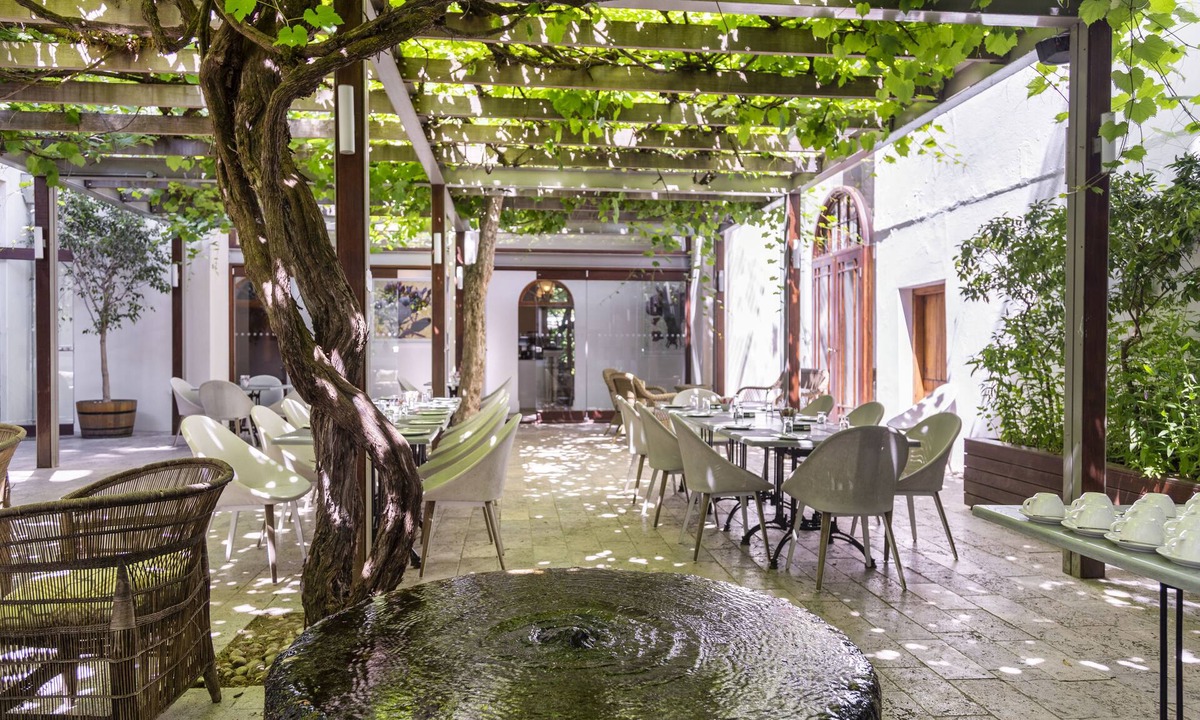 Stellenbosch Central Hotel | Oude Werf Hotel