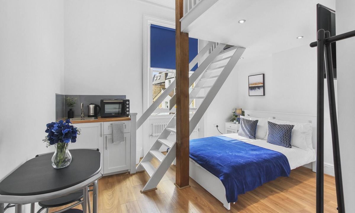 Addison Apartment | Our split level Duplex is setup to give you an experience of home away from home