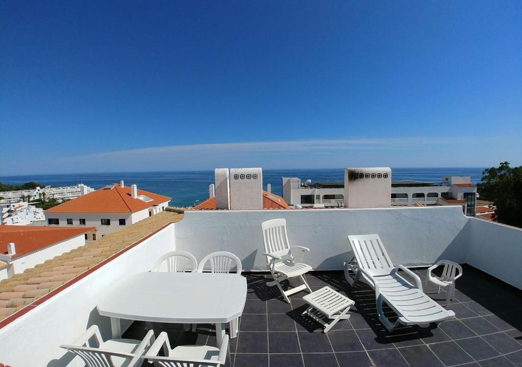 Areias de Sao Joao Apartment | oura panoramic sea view roof top, Pisc, Plage 200m, strip