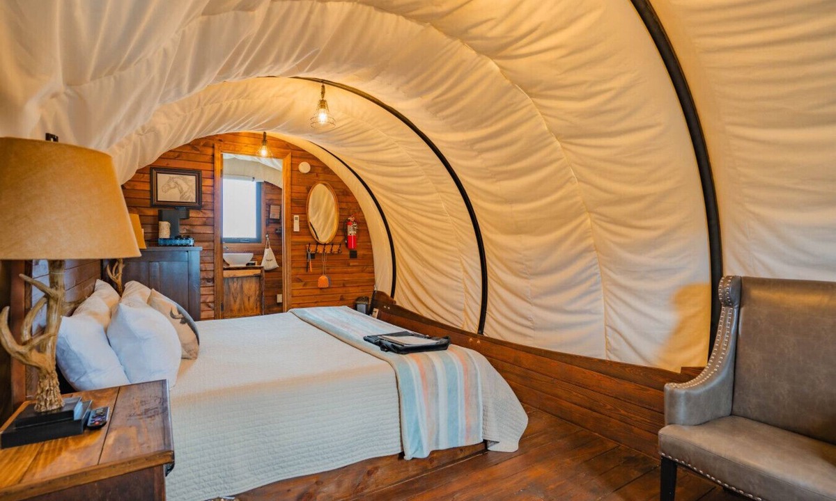 Virgin Cabin | Outdoor experience, Wagon w/K Bed, BBQ Grill &
