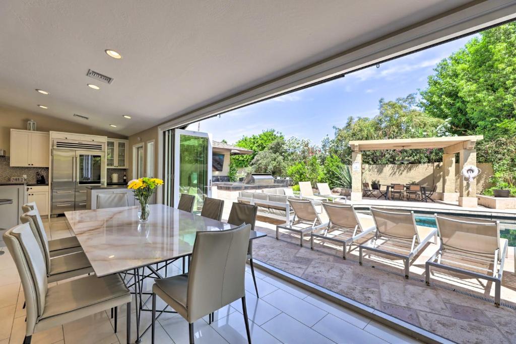 Woodleaf House | Outdoor Kitchen: Desert Dream Home in Scottsdale!