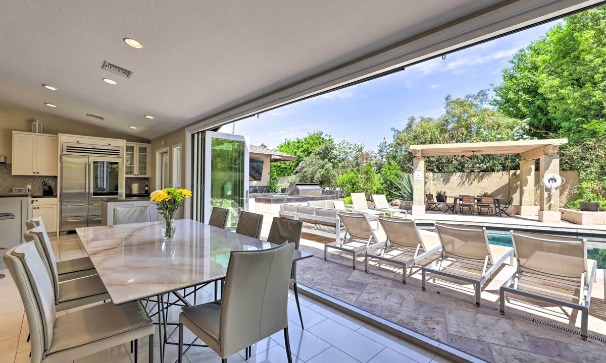 Woodleaf Cottage | Outdoor Kitchen: Desert Dream Home in Scottsdale!