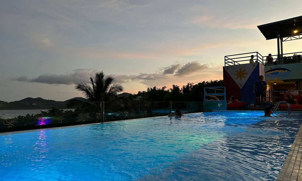 Coron Hostel | Outpost Hostel - Coron - Adults Only