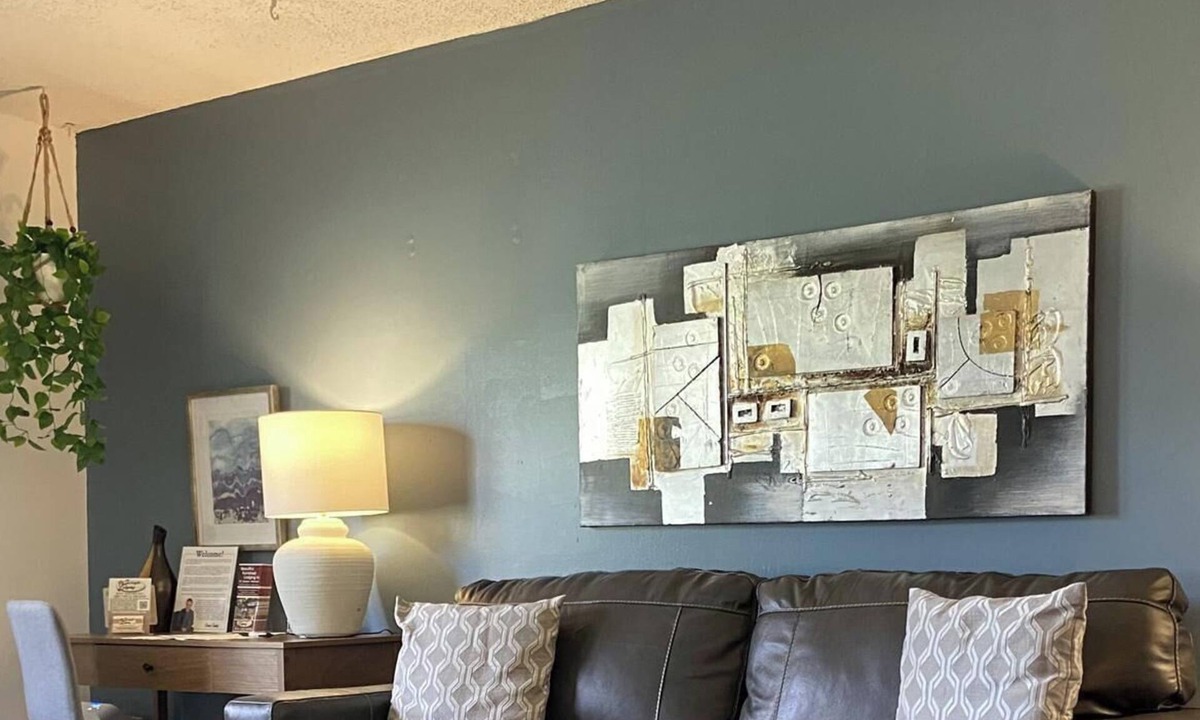 St. Joseph House | Outstanding 2-Bedroom Property. Great Location & Lots of Amenities