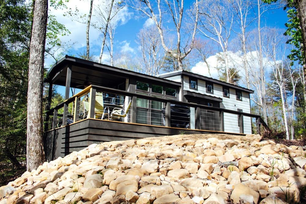 Monteagle Cottage | Outstanding Cottage with Stunning Sights in Monteagle, Tennessee