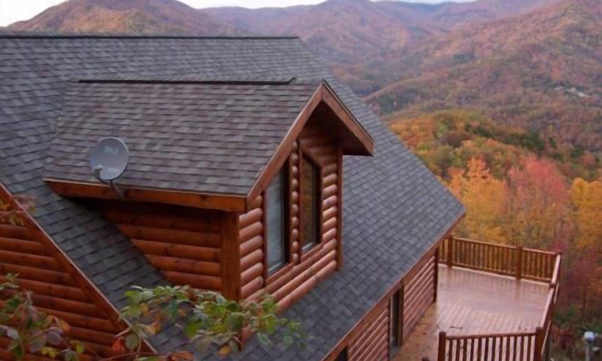 Whittier Cabin | "Over the Edge" Cabin with Amazing Views! Reduced rates for June !