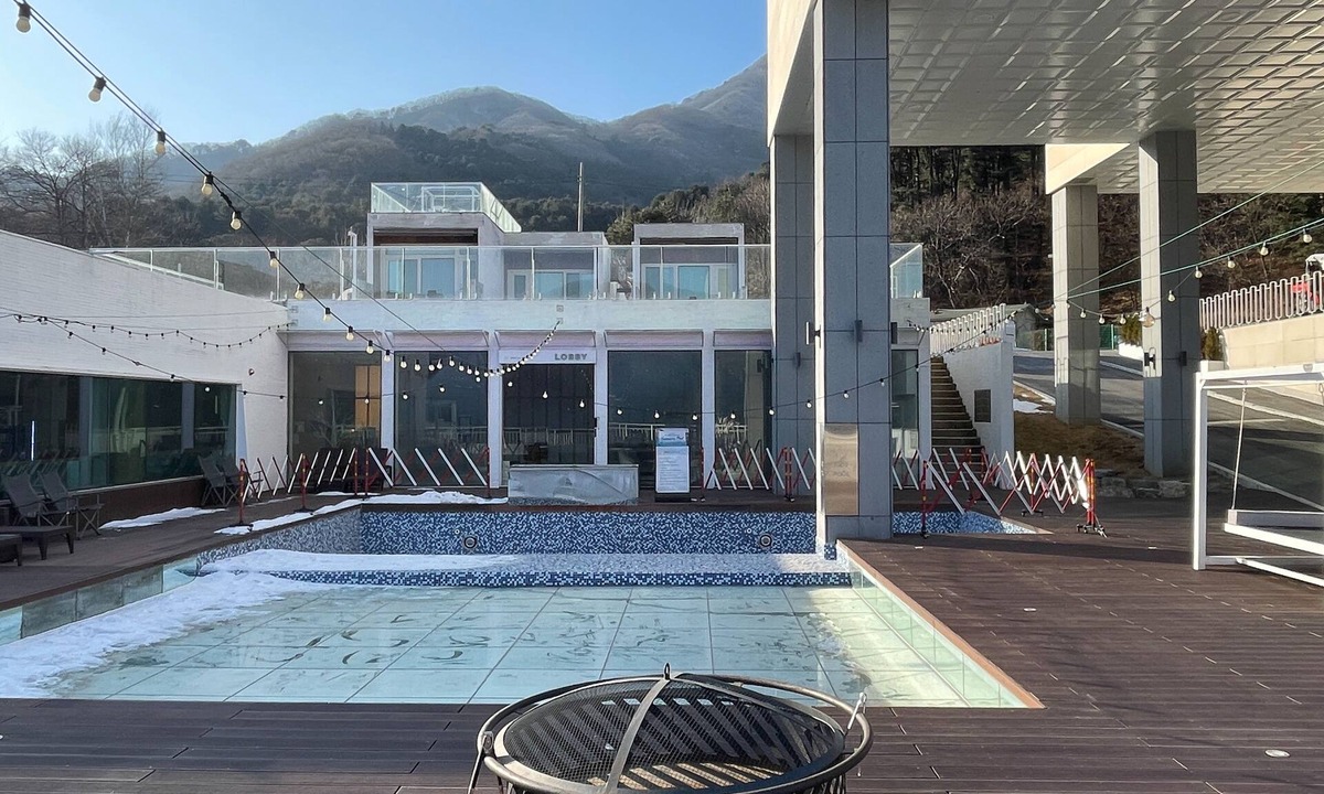 Sang Apartment | OVER THE MOUNTAIN