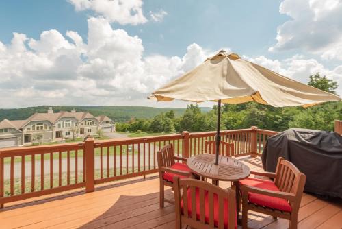 McHenry House | Overlook Mountain Villa 4B