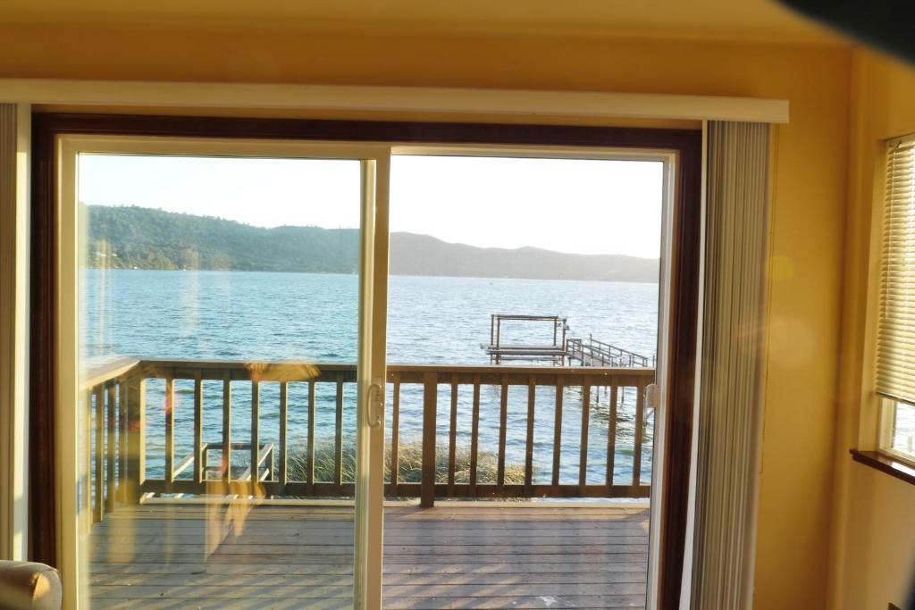 Clearlake Apartment | Overlooking clearlake from the living room