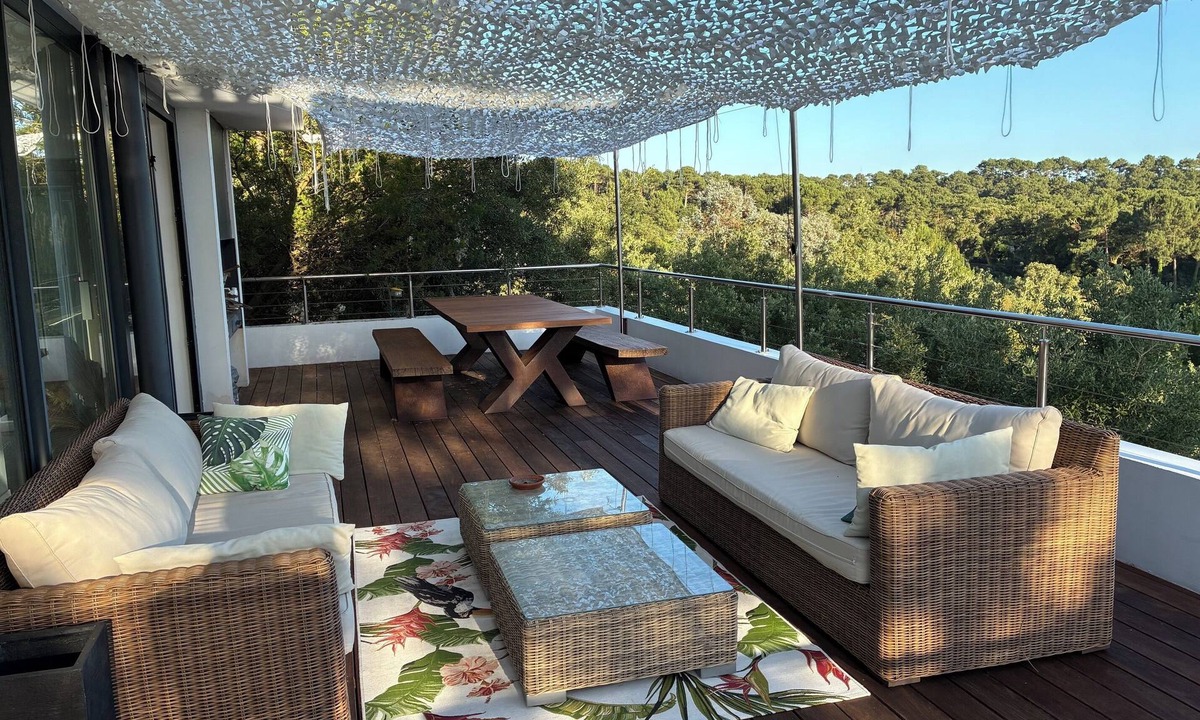 Seignosse Villa | Overlooking the golf course, exceptional villa with views of the Pyrenees and the ocean
