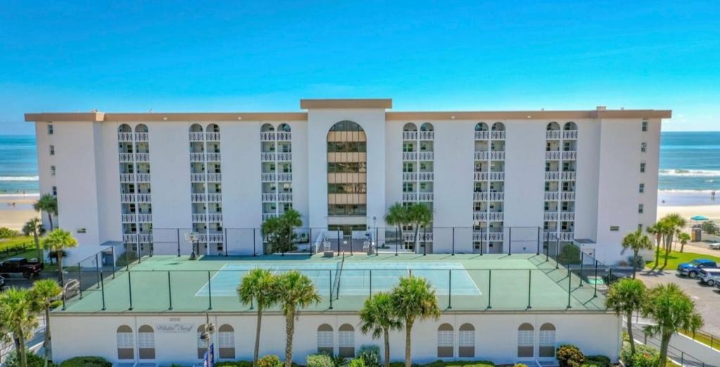 Daytona Beach Shores Apartment | Oversized condo Beach Oasis 601 Gorgeous Ocean front with spectacular views