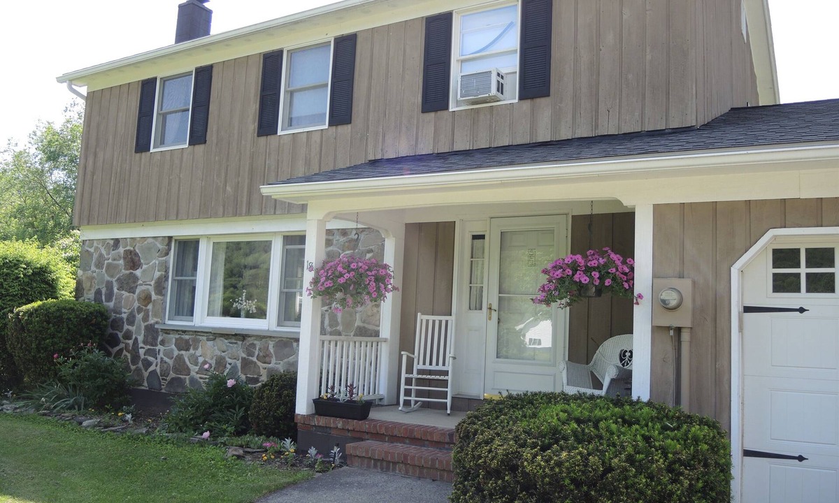 Oneonta House | Owl Patch - Recent renovation, near All Star Village, fire pit