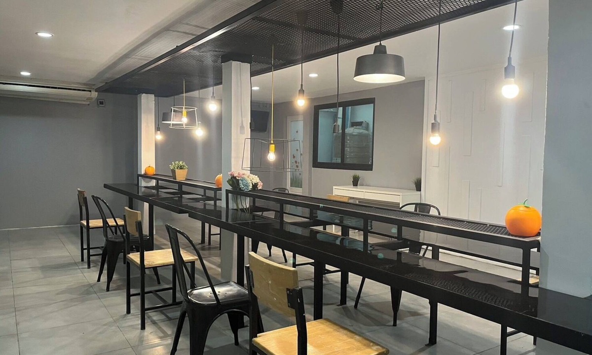 Khlong Tan Hostel | Owl's Nest Hostel