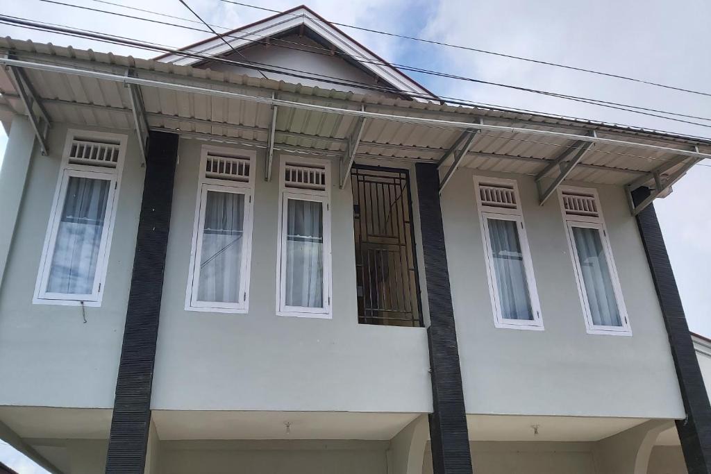 Padang Hotel | OYO 3376 Sinar Residence