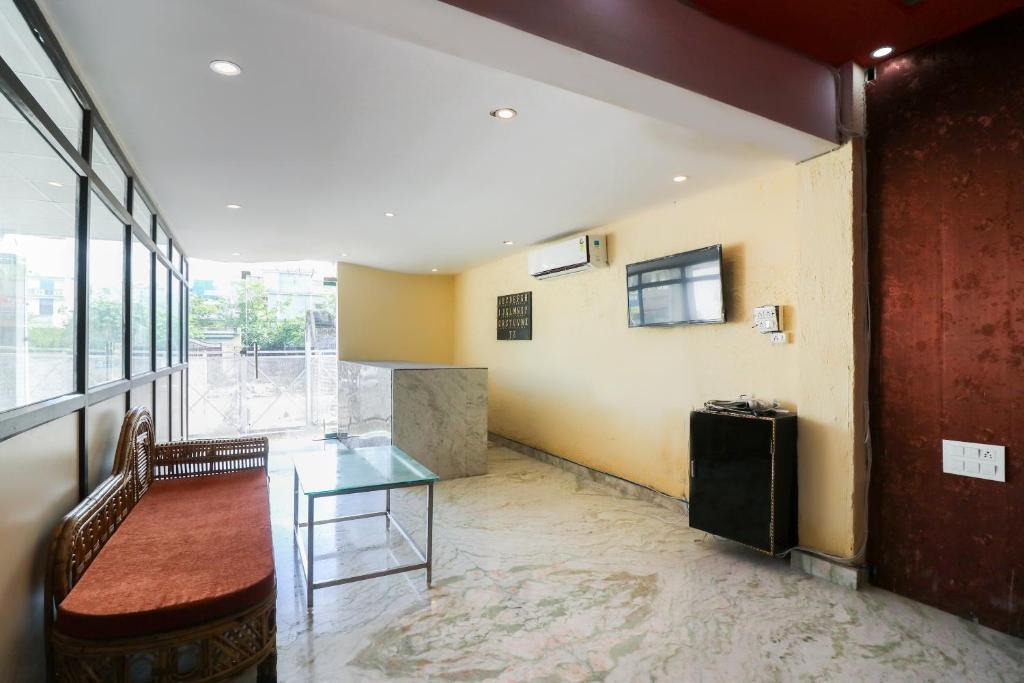 Dehradun Hotel | OYO 45749 Doon Devil's