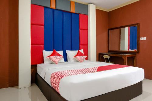 Trenggalek Hotel | OYO Life 2966 Hotel Atriaz