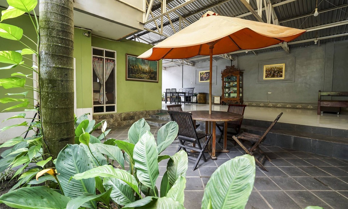 Prabumulih Hotel | OYO Life 91027 Note Hotel Syariah