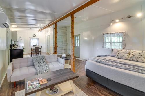 Harrison Apartment | Ozark Escapes Cabin! Serene Forest & Mtn Setting