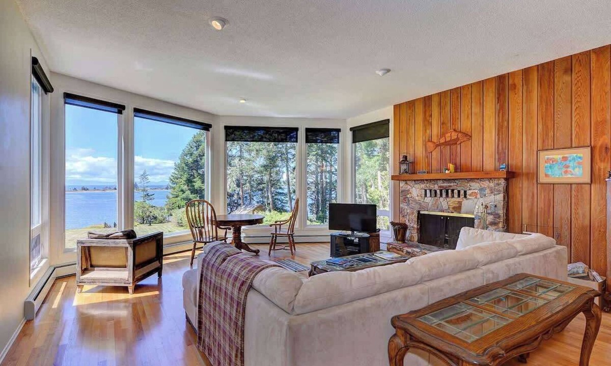 East Sooke House | Pacific Coast Beach House