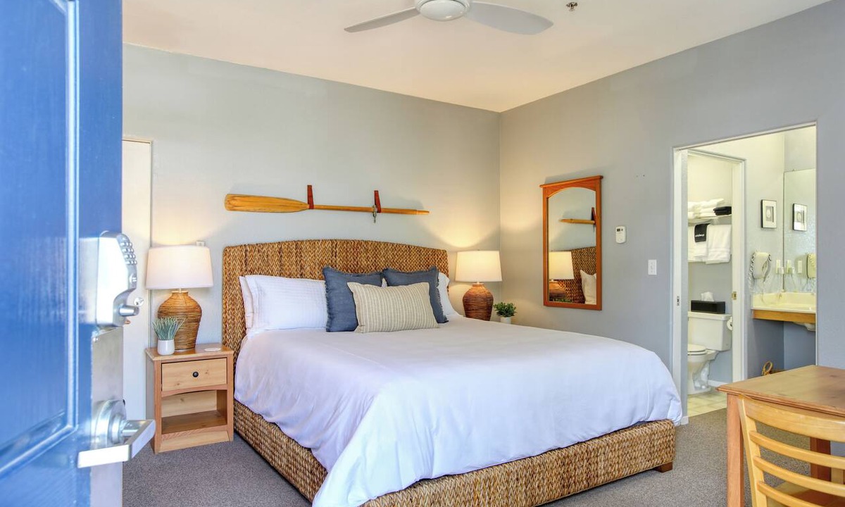 Oceano Condo | Pacific Plaza #105 Studio Oceano Pismo Avila SLO