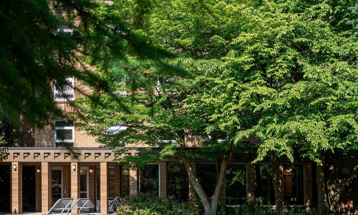 Vancouver Hostel | Pacific Spirit Hostel