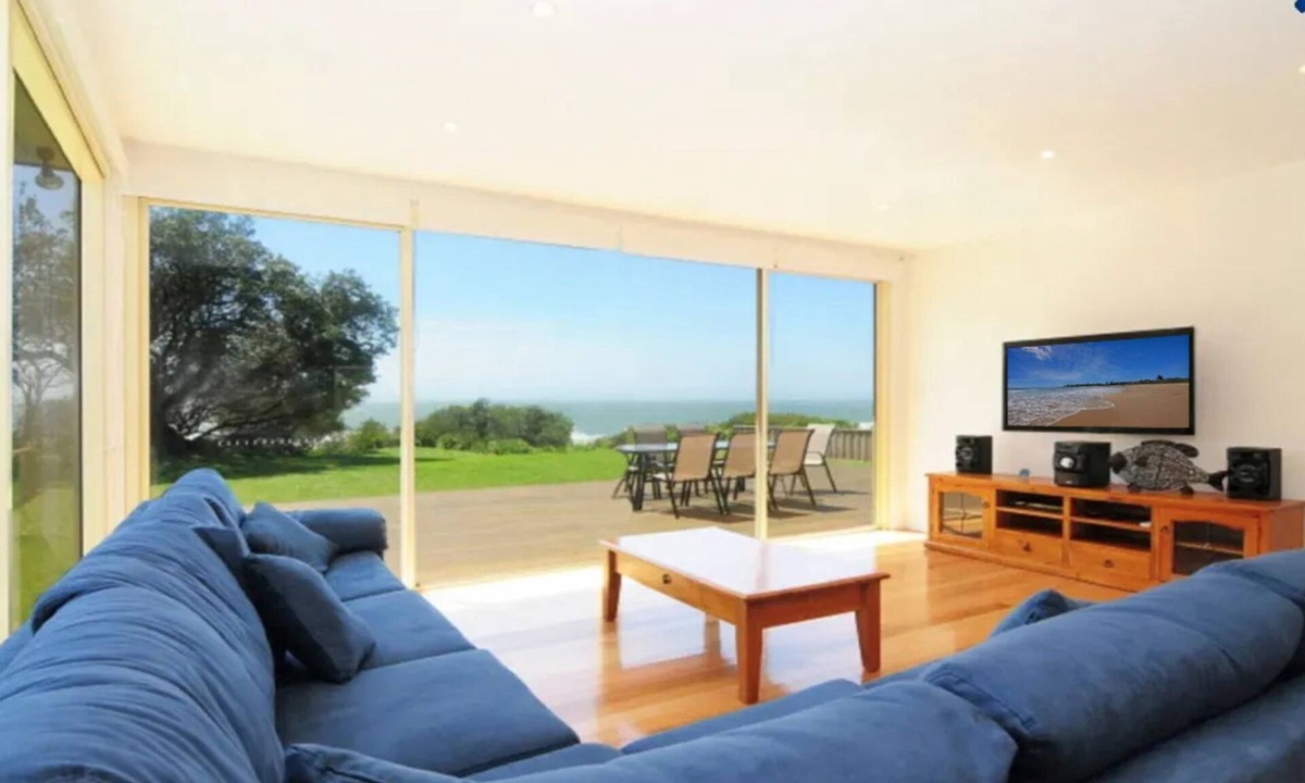 Culburra Beach House | Pacific Views – breathtaking views of the ocean
