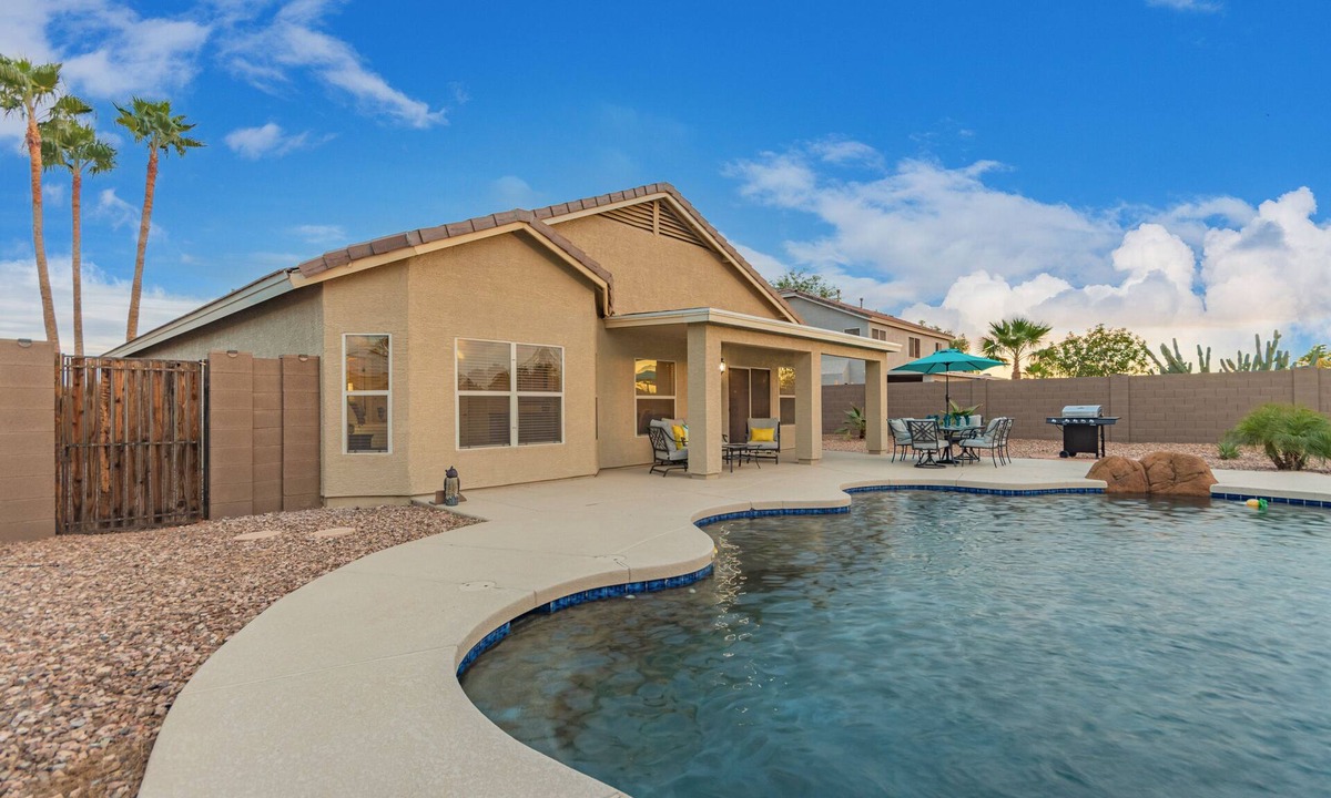 Rancho Bella Vista House | Pack it up Pack it in! San Tan Sparkling pool! 30 Night Min.