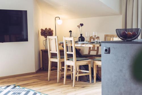 Trins Apartment | Padaster 1262