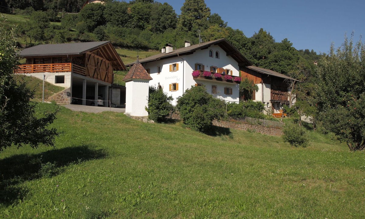 Lajen House | Paderlafoderhof Apartment 1, Zentrale Lage mit Garage