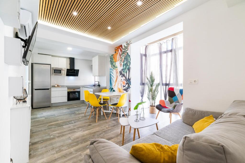 Chana Apartment | Pajaritos Suites junto a centro, estación de tren y plaza de toros