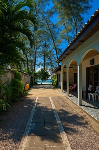 Mai Fat House | Pakmeng Beach Resort